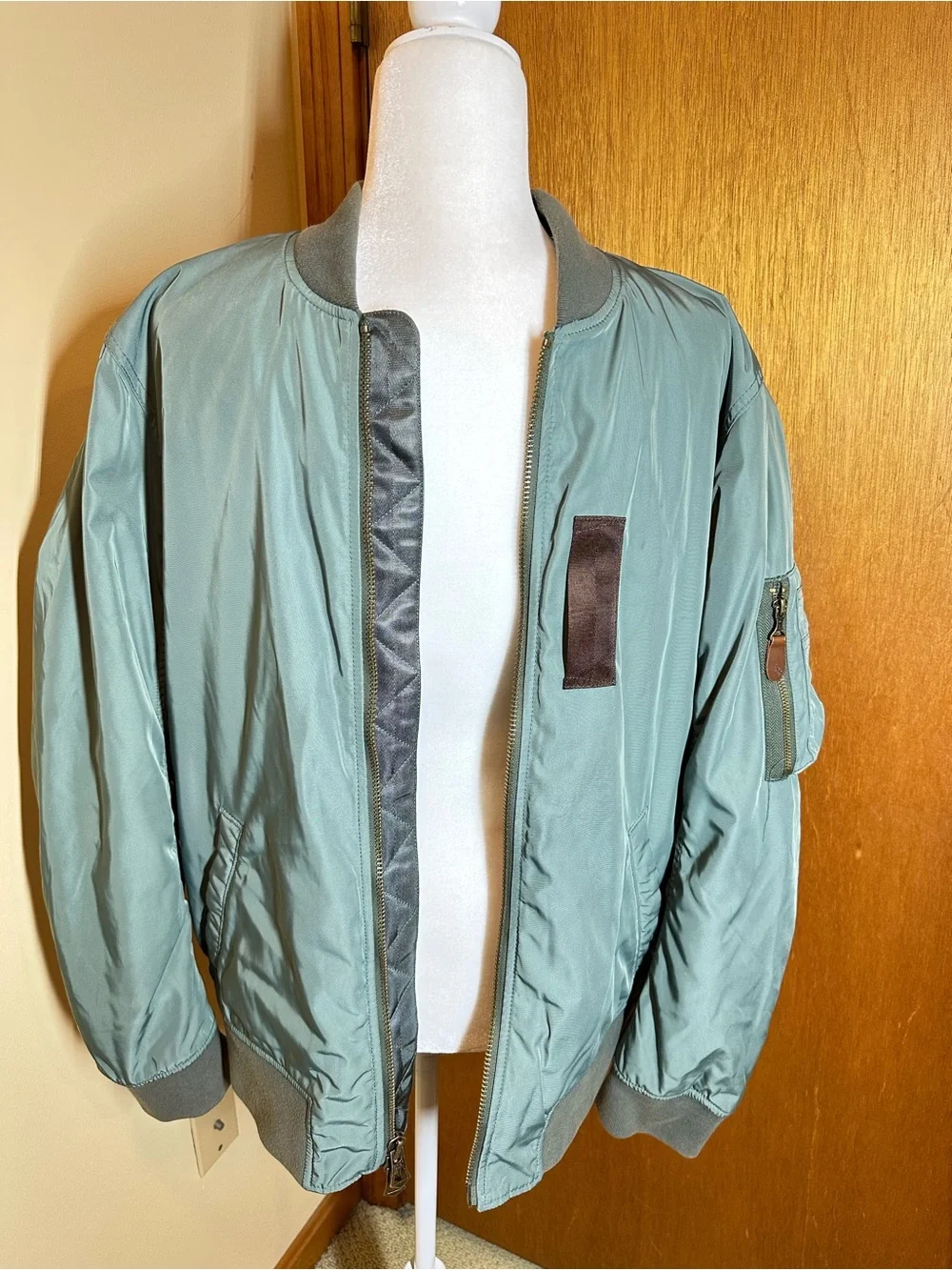 Abercrombie & Fitch MA-1 Flight Bomber Jacket Men's Size L Sage Green Quilted
